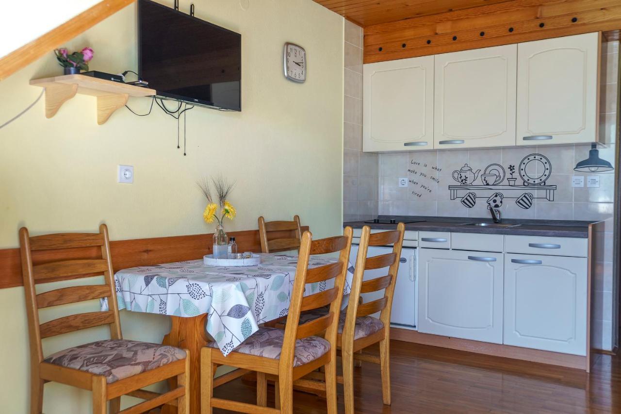 Apartments Zakrasnik Škofja Loka Eksteriør billede