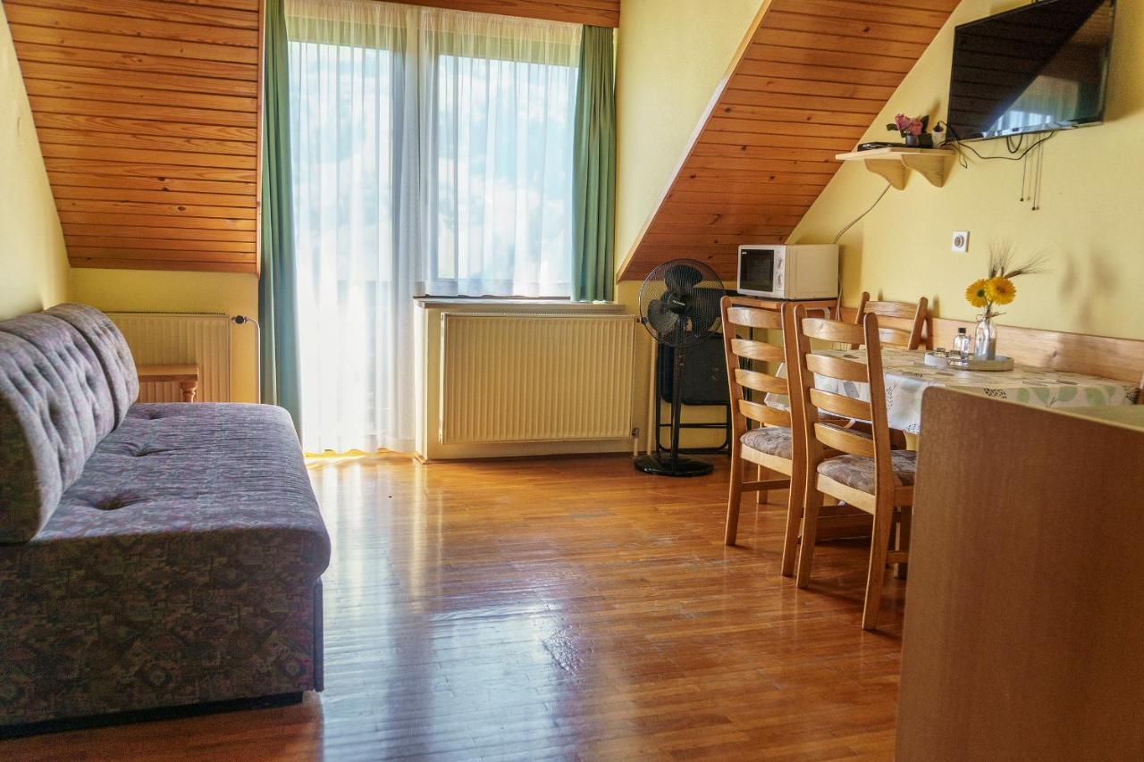 Apartments Zakrasnik Škofja Loka Eksteriør billede