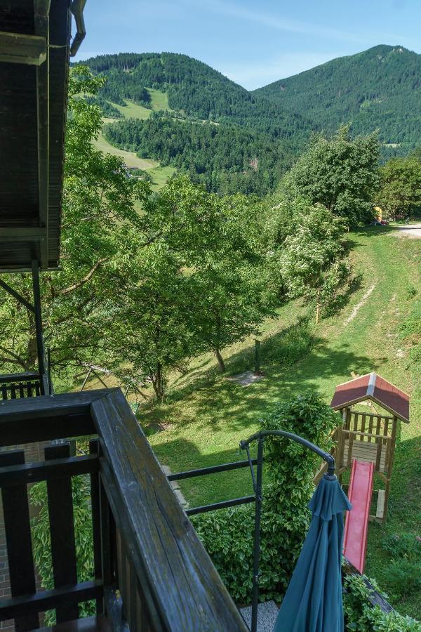 Apartments Zakrasnik Škofja Loka Eksteriør billede