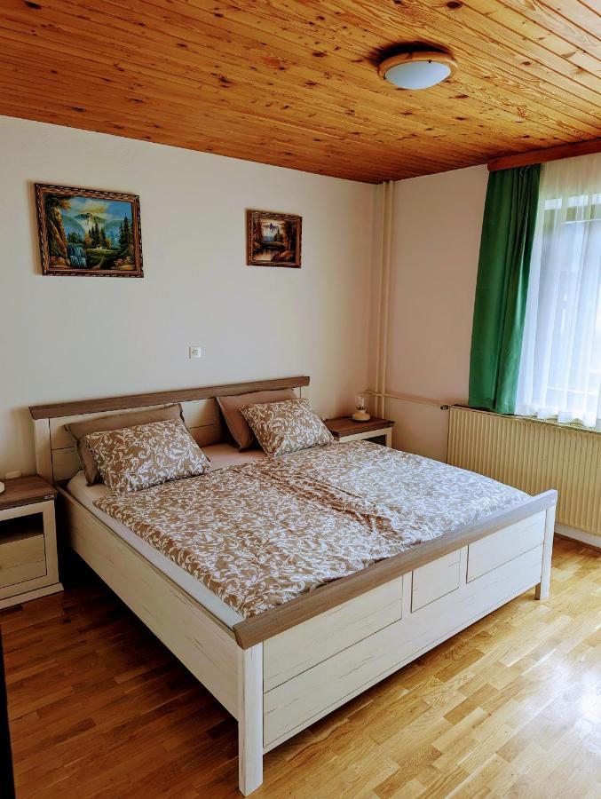Apartments Zakrasnik Škofja Loka Eksteriør billede